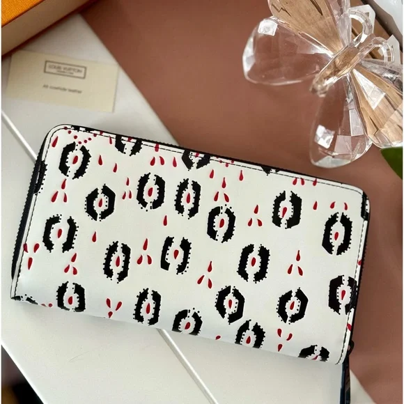 Louis Vuitton Limited Edition Zippy Wallet - Picture 4 of 12